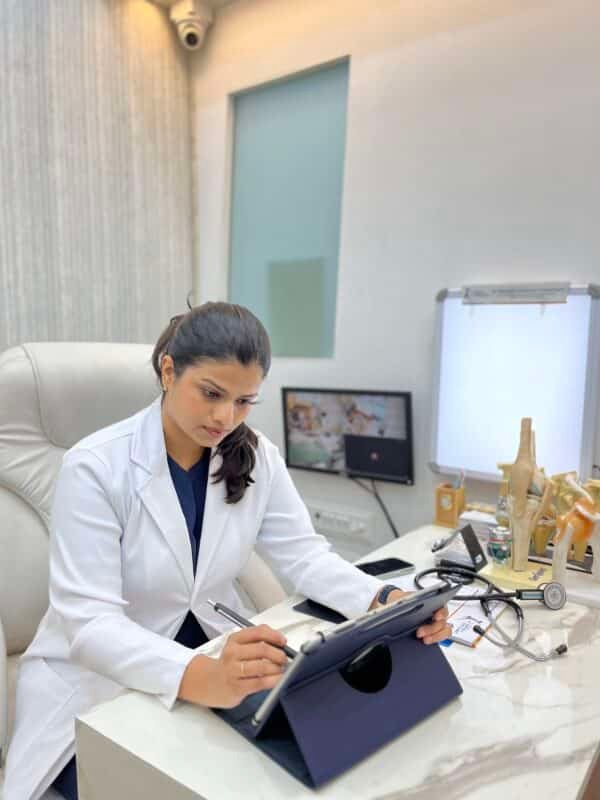 long apron for doctor