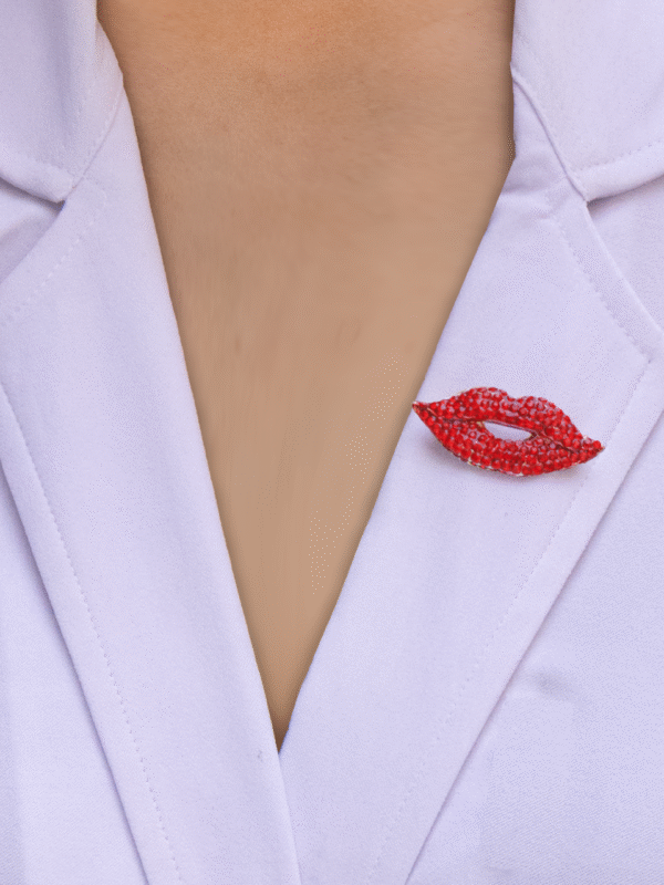 lip shaped brooch for doctors